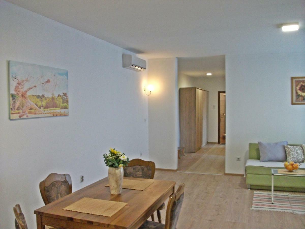 Apartmani Sunflower Sremski Karlovci Exterior foto